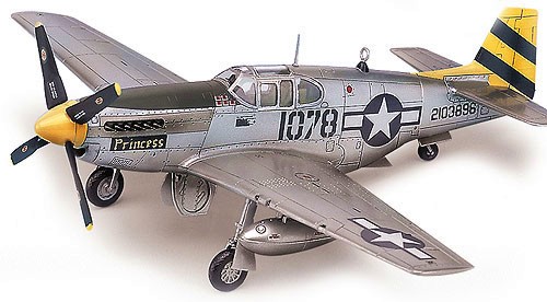 Военен самолет - P-51C Mustang - Сглобяем авиомодел - макет