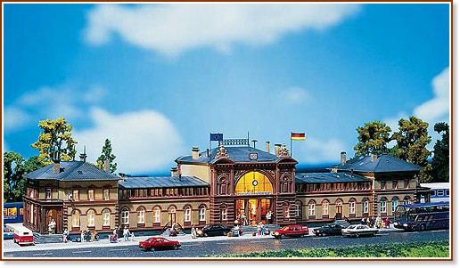   - Bonn station -   - 